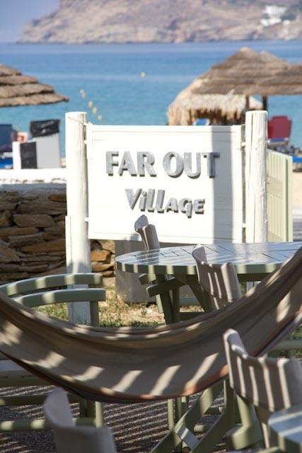 Far Out Village Hotel Милопотас Экстерьер фото